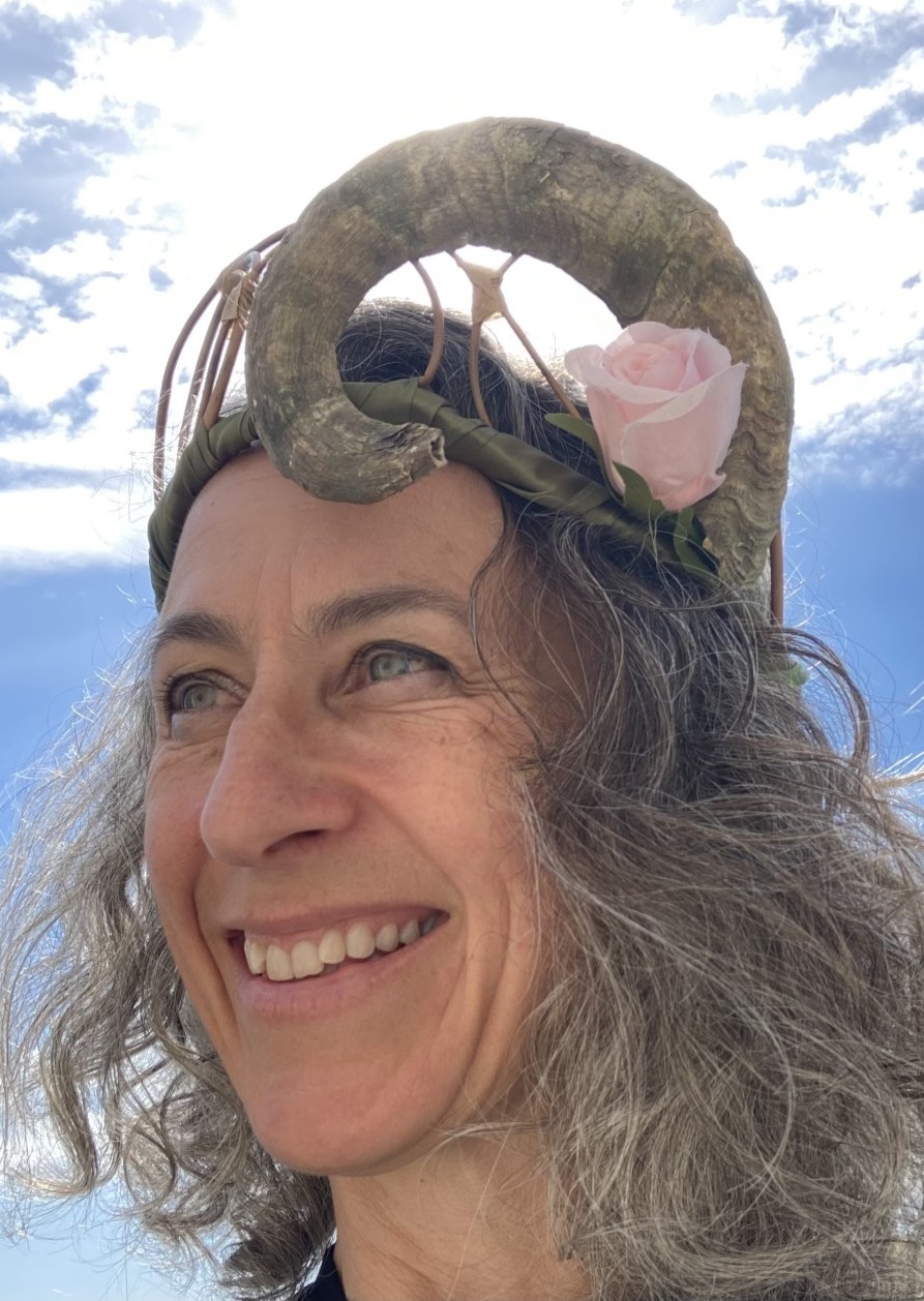 The Hoss's Lament: lantern and character for Kneehigh. Laura Frances Martin 2021. Photo: Steve Tanner The Hoss's Lament: lantern and character for Kneehigh. Laura Frances Martin 2021. Photo: Steve Tanner